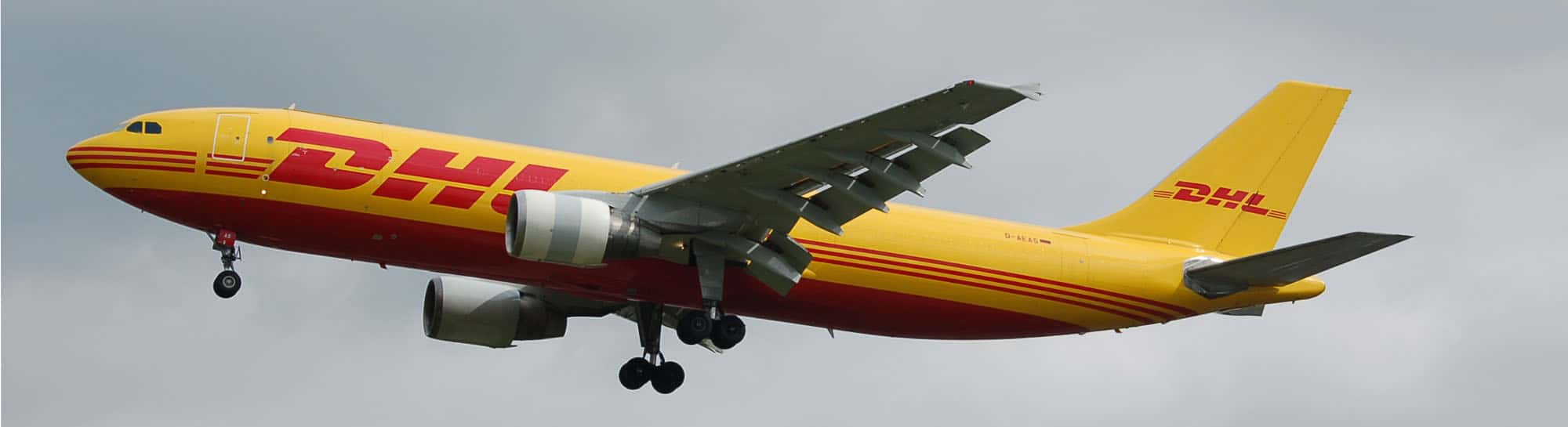 DHL EXPRESS und Sendcloud I Pakete im Eiltempo verschicken!