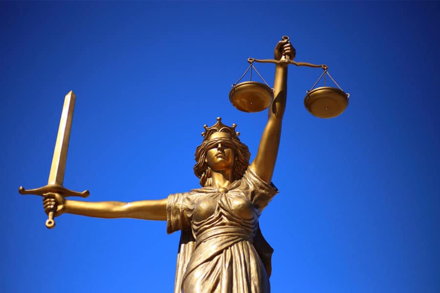 Verpackungsgesetz: Justitia Statue