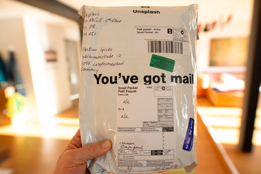 Versandetikett - Paket mit Etikett