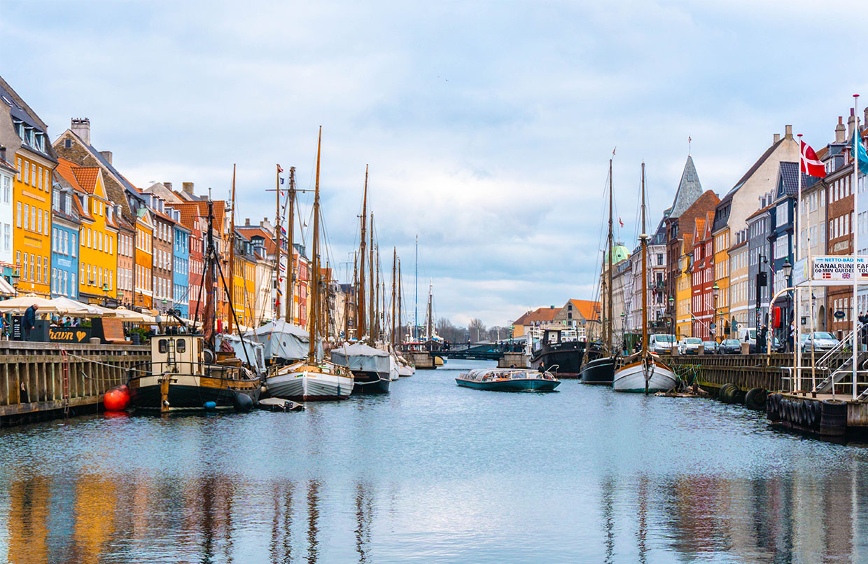 Versand nach Dänemark: Kanal von Kopenhagen