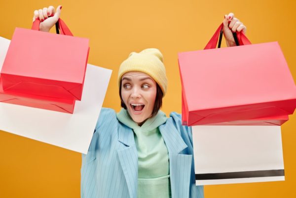 Online retail sales in fashion