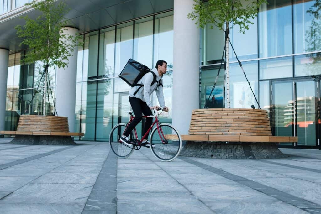 Sustainable delivery: bicycle delivery